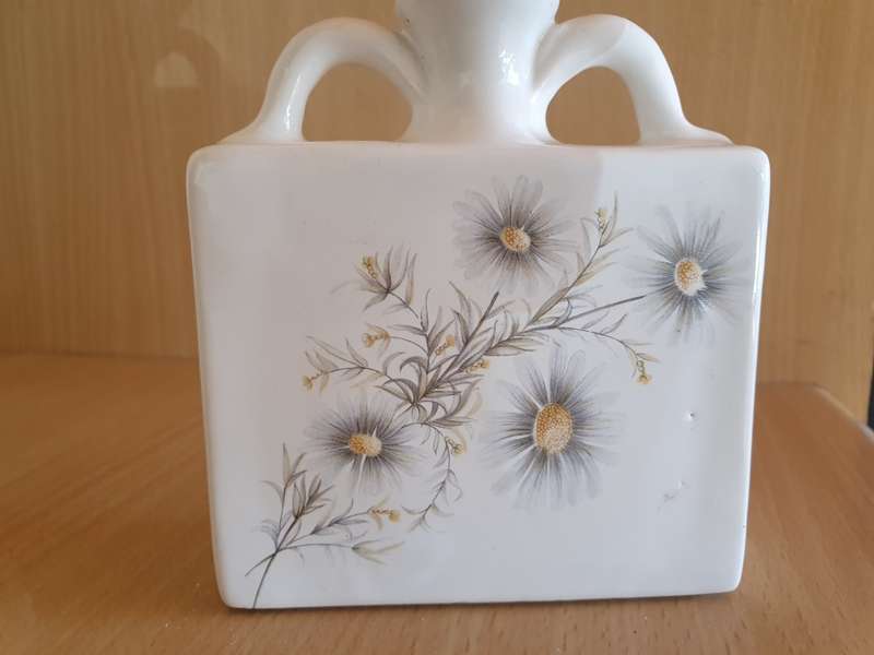 Ceramic Floral Pattern Vase - height 11cm width 10cm depth 4cm