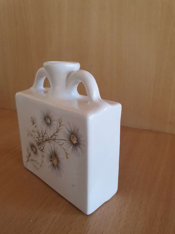 Ceramic Floral Pattern Vase - height 11cm width 10cm depth 4cm