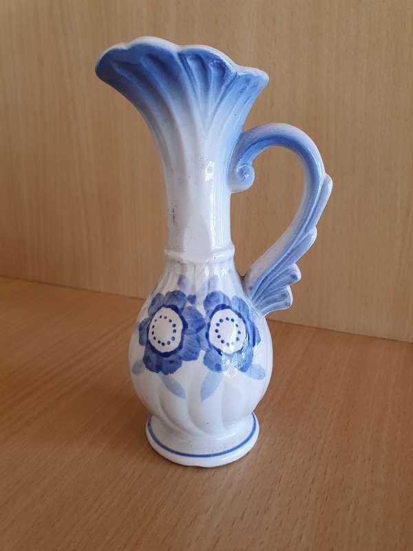 Blue & White Ceramic Jug - height 15cm width 8cm