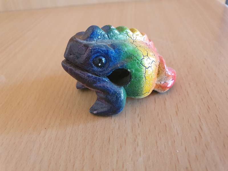 Small Wooden Lucky Frog (6cm x 4cm height 4cm)