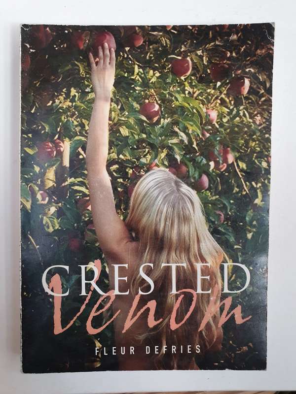 Crested Venom: Fleur DeFries (Paperback)