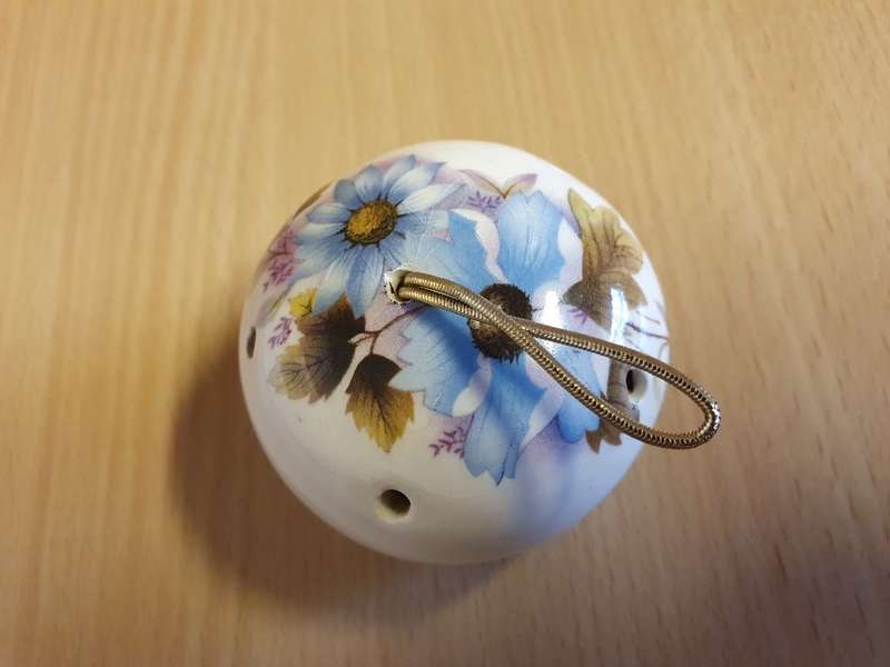 Small Vintage Ceramic Pomander/Pot Pourri Holder - width 6cm height 5cm