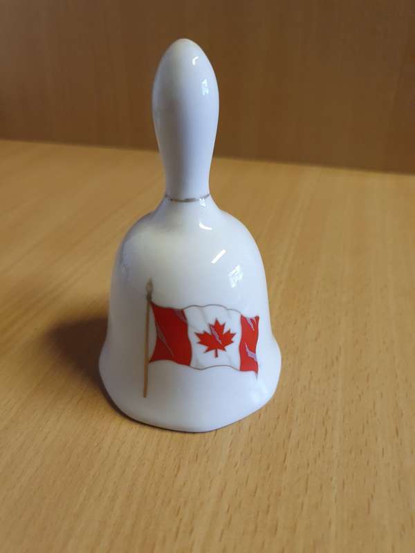 Souvenir Bell - Canada (height 11cm width 7cm)