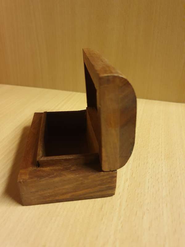 Wooden Trinket Box (10cm x 7cm height 4cm)