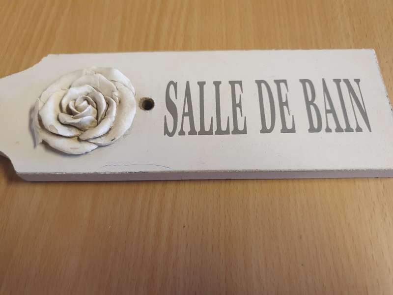 Wooden Display - Salle De Bain (22cm x 7cm