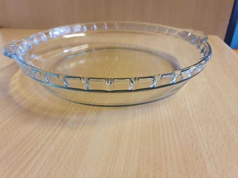 Round Glass Pie Dish - Made in Brazil - width 25cm height 4cm