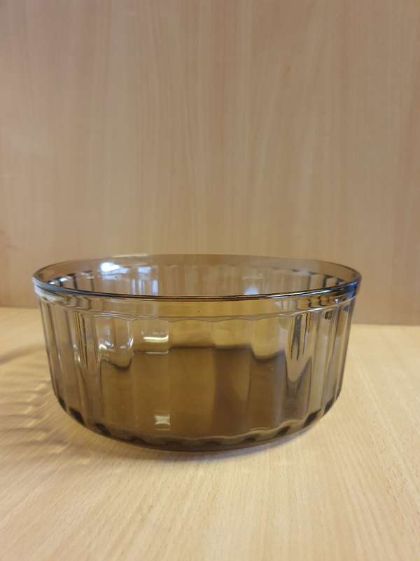 Round Glass Arcopol Bowl, Made in France (width 22cm height 10cm)