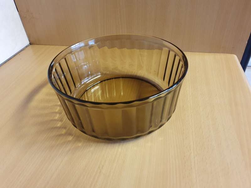 Round Glass Arcopol Bowl, Made in France (width 22cm height 10cm)