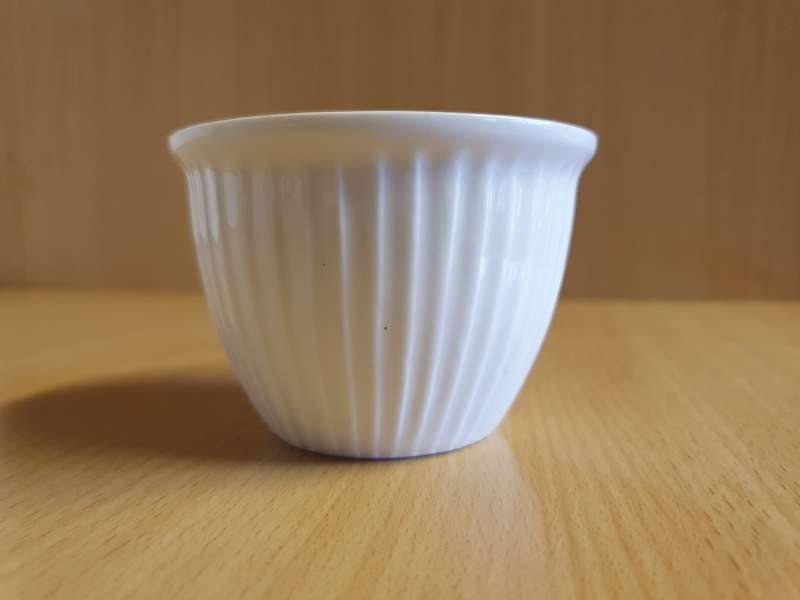 Small Round Ceramic Bowl - Maxwell Williams (height 6cm width 9cm)