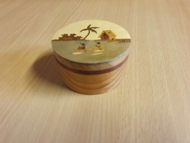 Small Round Trinket Box - width 7cm height 4cm