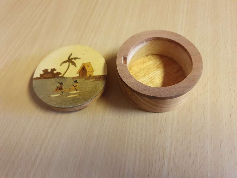 Small Round Trinket Box - width 7cm height 4cm
