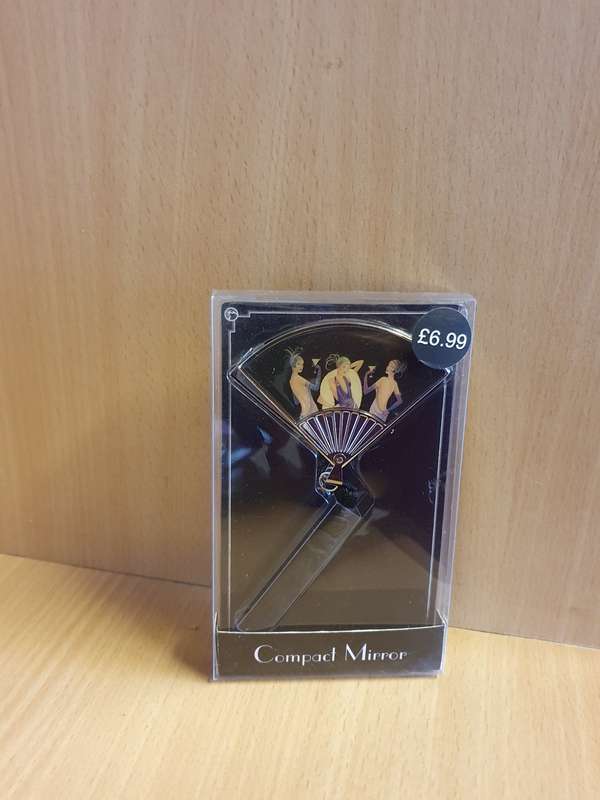 Fan Shaped Compact Mirror (7cm x 6cm)