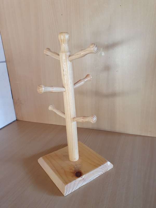 Wooden Mug Tree Stand - height 32cm