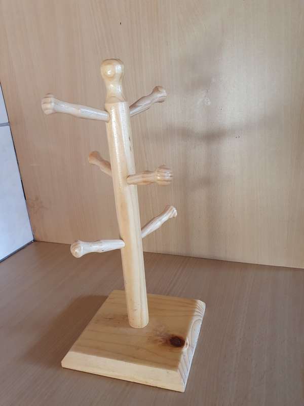 Wooden Mug Tree Stand - height 32cm