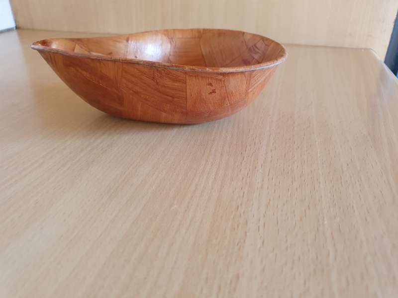 Set of 2 Vintage Wooden Salad Bowls - 17cm x 12cm height 5cm