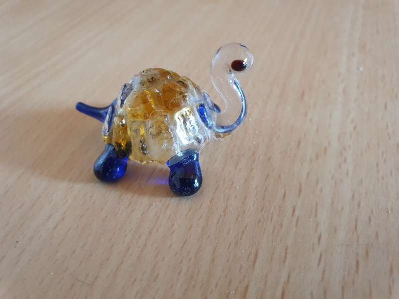 Miniature Glass Tortoise Figurine - 4cm x 3cm height 3cm