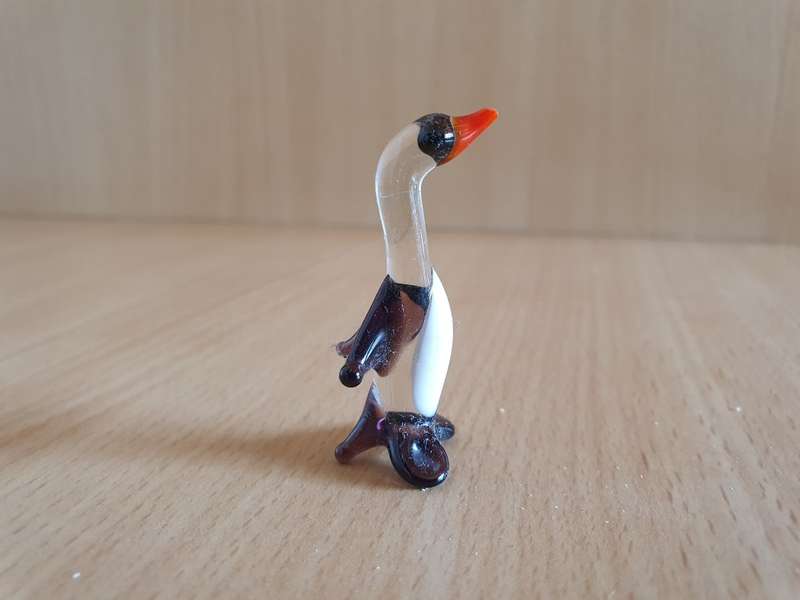 Miniature Glass Duck Figurine - height 5cm