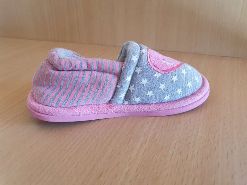 Kiddies Girls Stokie Slippers size 4