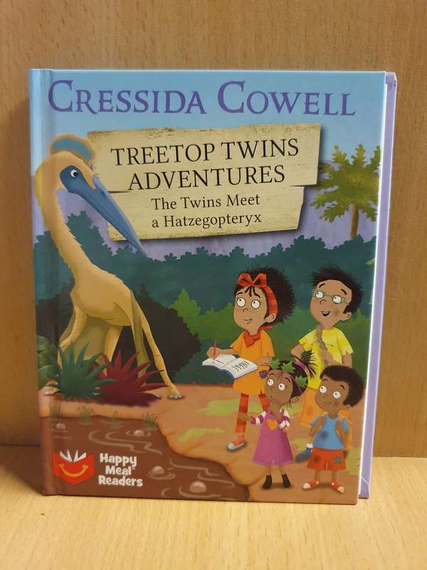 Treetop Twins Adventures - The Twins Meet a Hatzegopteryx : Cressida Cowell (Hardcover)