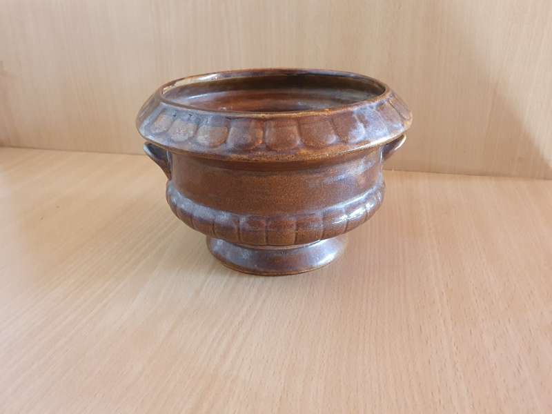 Round Brown Ceramic Plant Pot/Planter (height 11cm width 17cm)