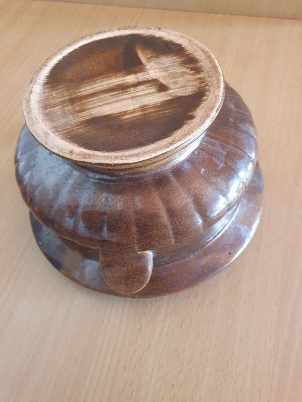 Round Brown Ceramic Plant Pot/Planter (height 11cm width 17cm)