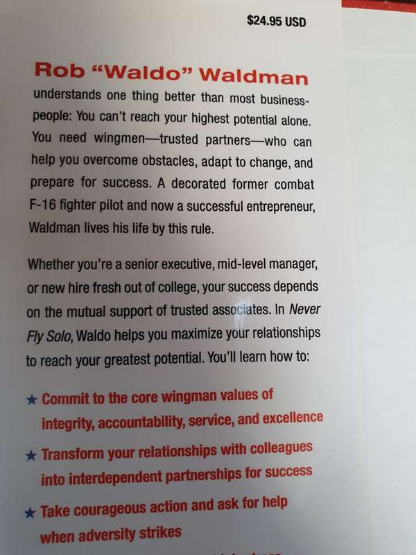 Never Fly Solo: Lt. Col. Rob `Waldo` Waldman (Hardcover)