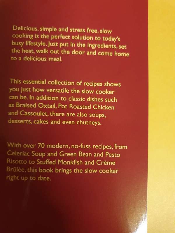 Slow Cooker - Over 70 of the best recipes: Sara Lewis (Hardcover)