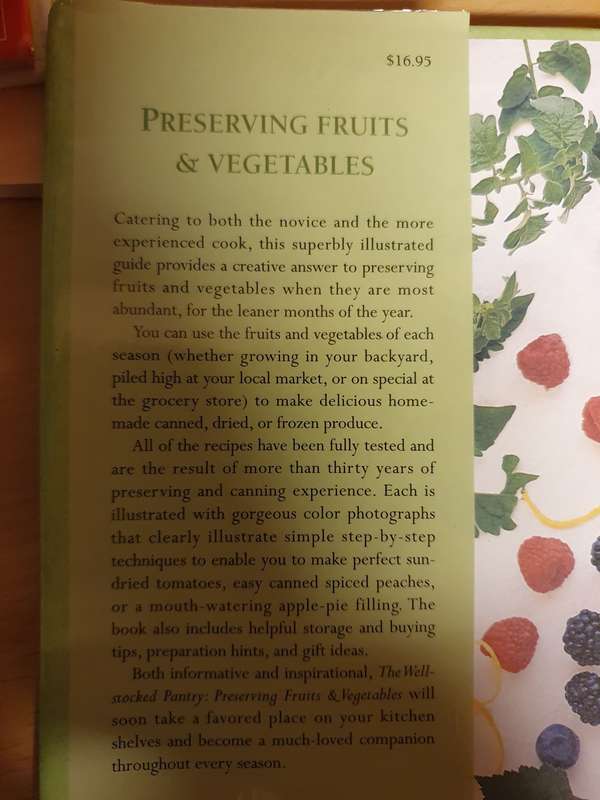 Preserving Fruits & Vegetabbles - Making the most of seasonal abundance (Hardcover)