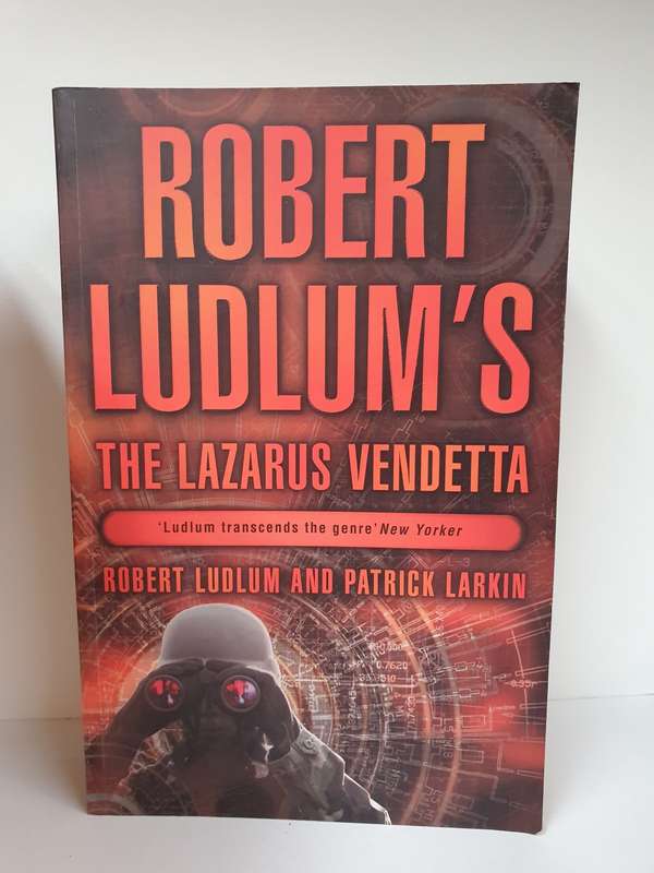 Robert Ludlum - The Lazarus Vendetta  (Paperback)
