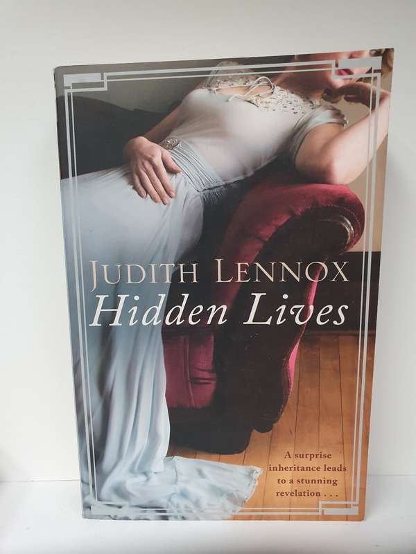 Hidden Lives: Judith Lennox (Paperback)