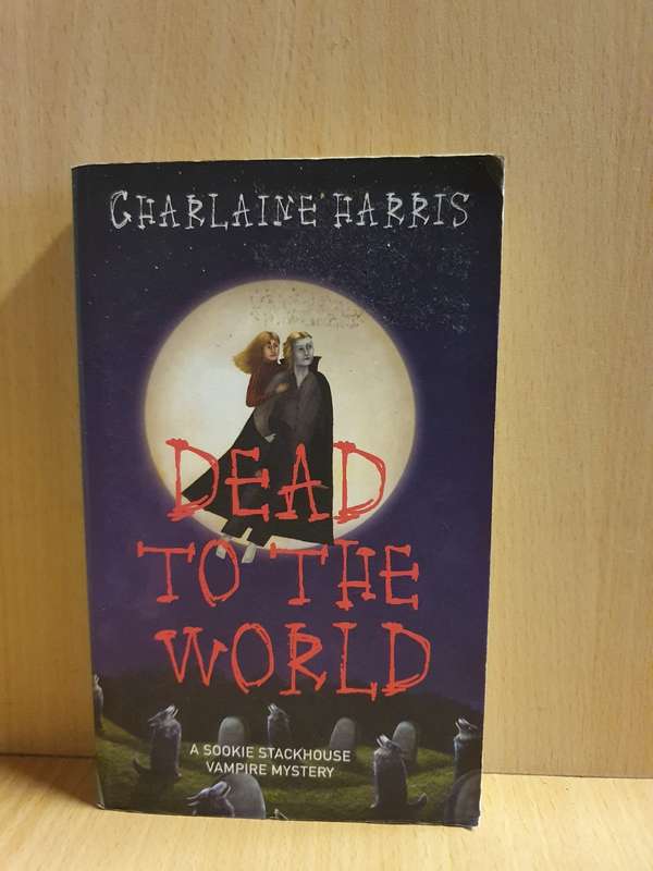 Dead to the World : Charlaine Harris (Paperback)