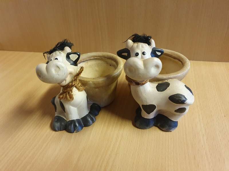Small Cow Figurine Plant Pot/Planter