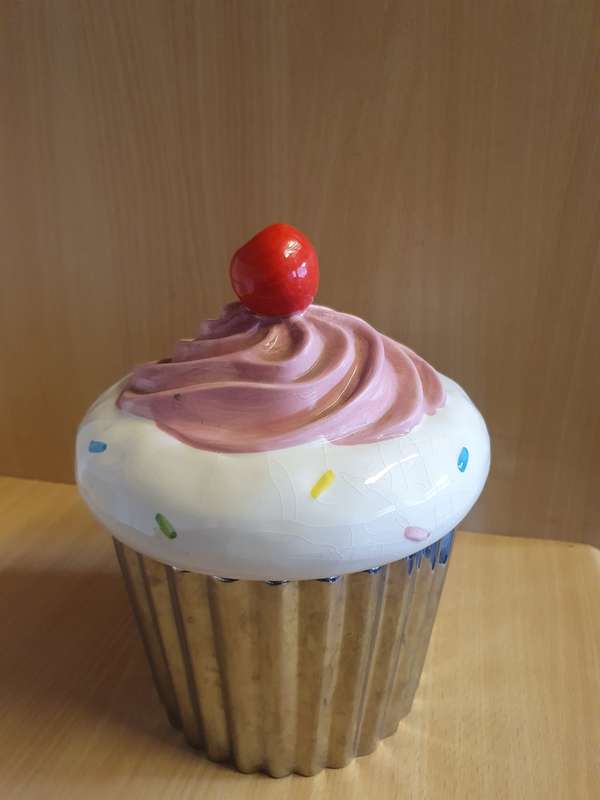 Cupcake Shape Cookie Jar/Sweets Jar