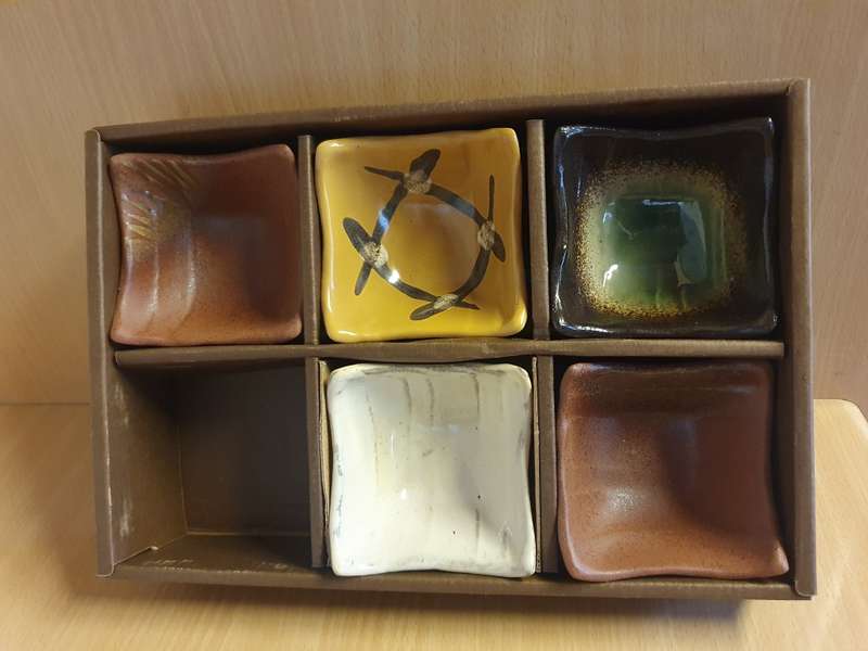 Set of 5 Small Pottery Bowls (8cmx 8cm height 4cm)