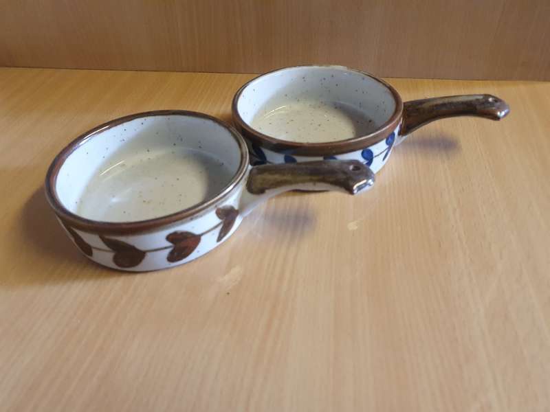 Set of 2 Ceramic Dishes