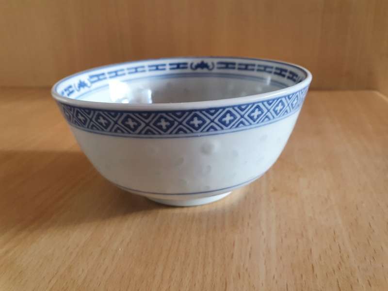 Blue & White Chinese Bowl - width 11cm height 5cm