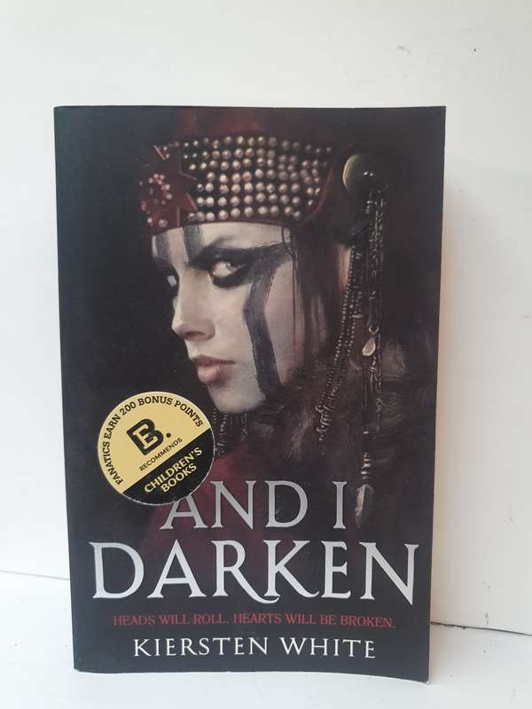 And I Darken: Kierstein White (Paperback)