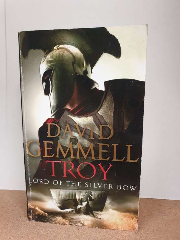 Troy Lord of the Silver Bow: David Gemmell (Paperback)
