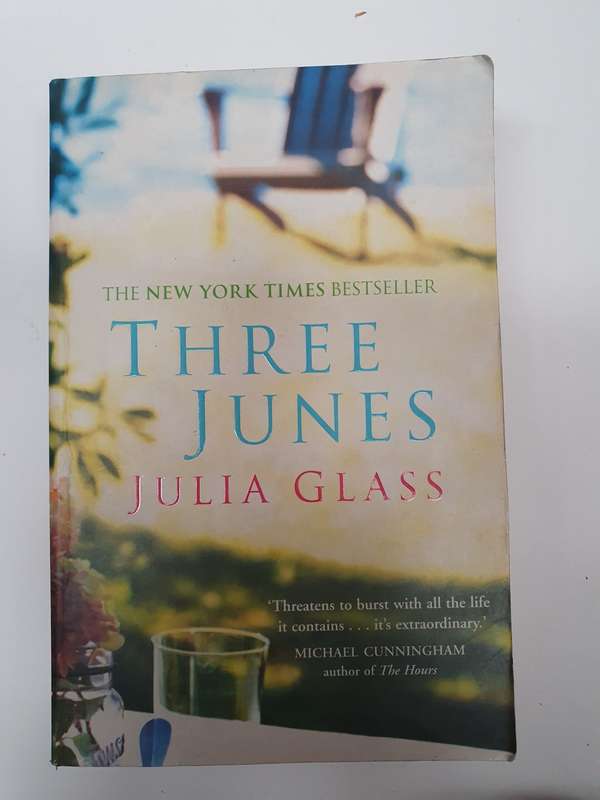 Three Junes: Julia Glass (Paperback)