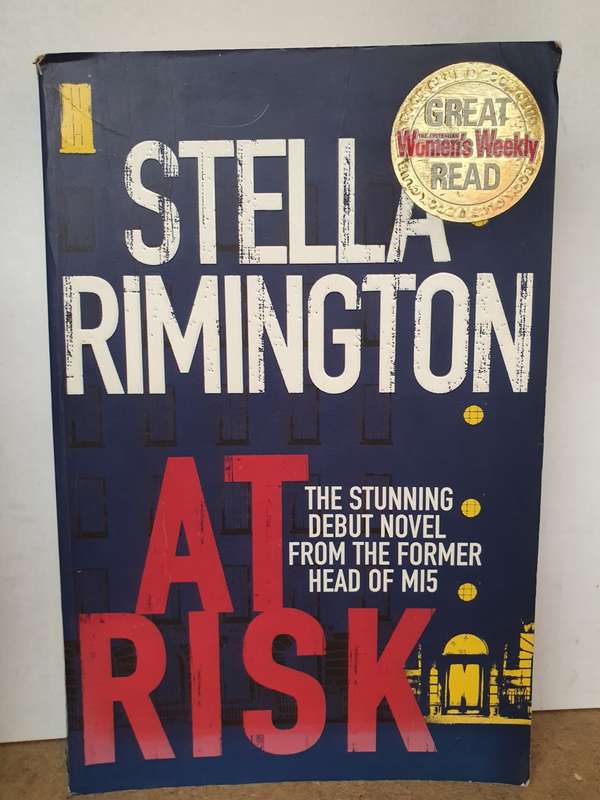 At Risk: Stella Rimington (Paperback)