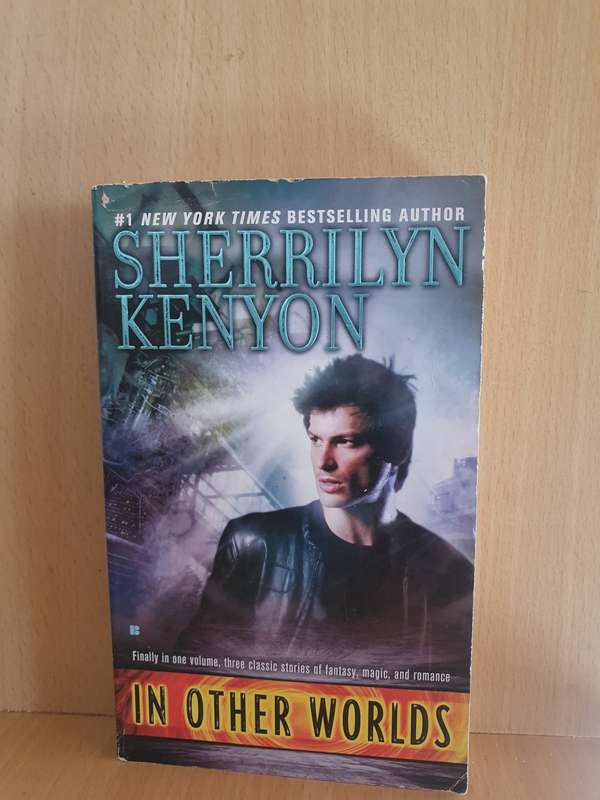 In Other Worlds: Sherrilyn Kenyon (Paperback)