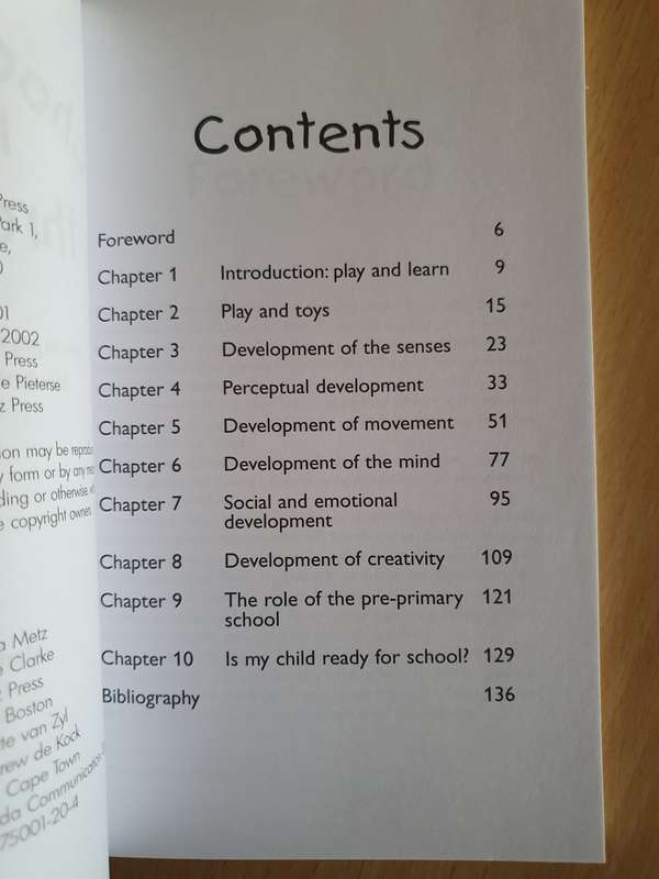 School Readiness through Play: Martie Pieterse (Paperback)