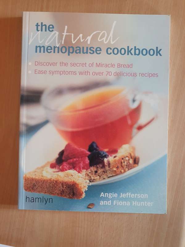 Hamlyn - The Natural Menopause Cookbook: Angie Jefferson and Fiona Hunter (Paperback)