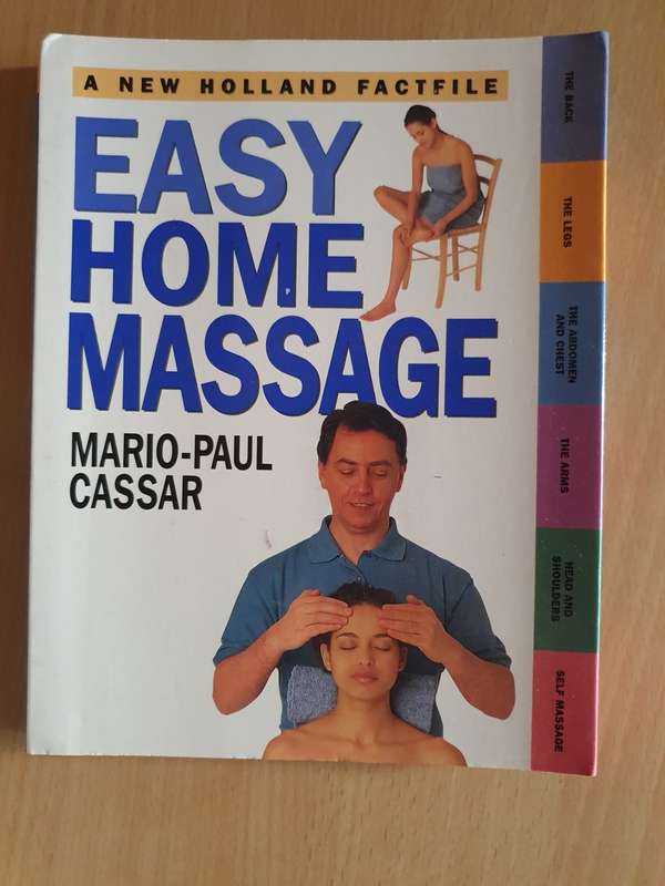 A New Holland Factfile - Easy Home Massage: Mario-Paul Cassar (Paperback)