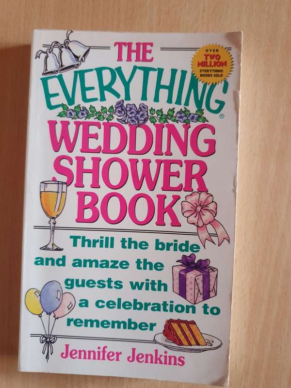 The Everything Wedding Shower Book: Jennifer Jenkins (Paperback)