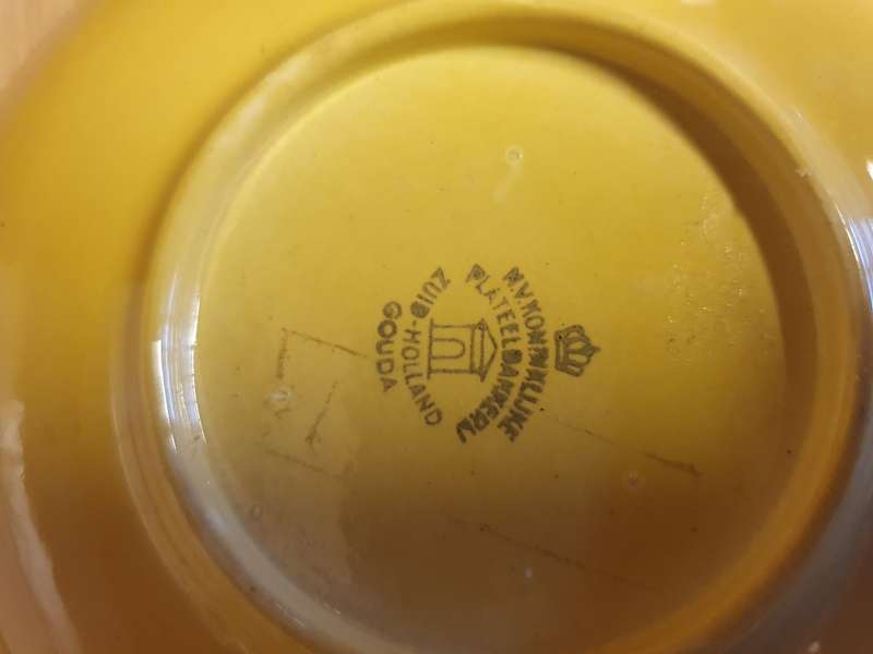 Gouda Royal Pottery Plate (Holland) - width 17cm
