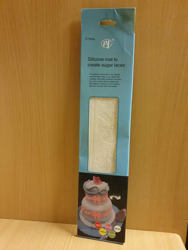 Silicone Mat to Create Sugar Laces