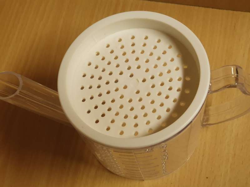 2 Cup Measuring Separator Strainer