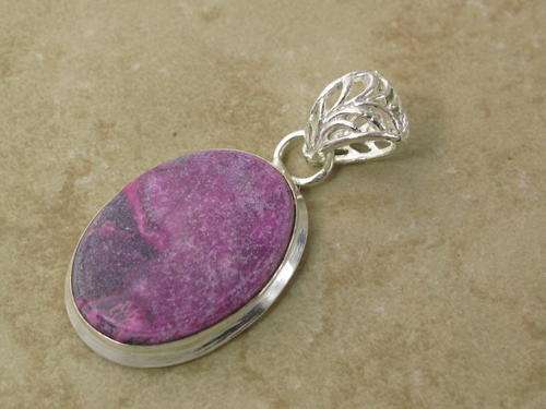 STUNNING FUSCHIA PINK JASPER 925 SILVER PLATED PENDANT
