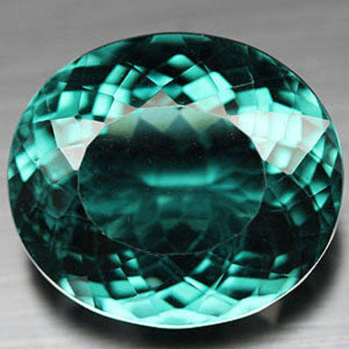SUPERB 24.58ct AAA CHROME GREEN AFRICA QUARTZ OVAL